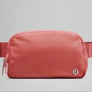 Lululemon Everywhere Belt Bag - Brier Rose NWT